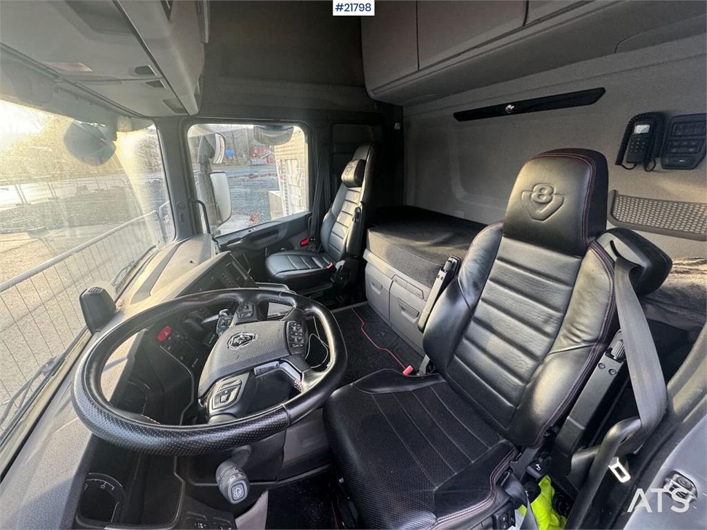 Scania R590 6x2 Tractor Unit with Walking Floor Hydraulic