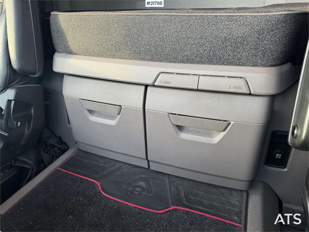 Scania R590 6x2 Tractor Unit with Walking Floor Hydraulic