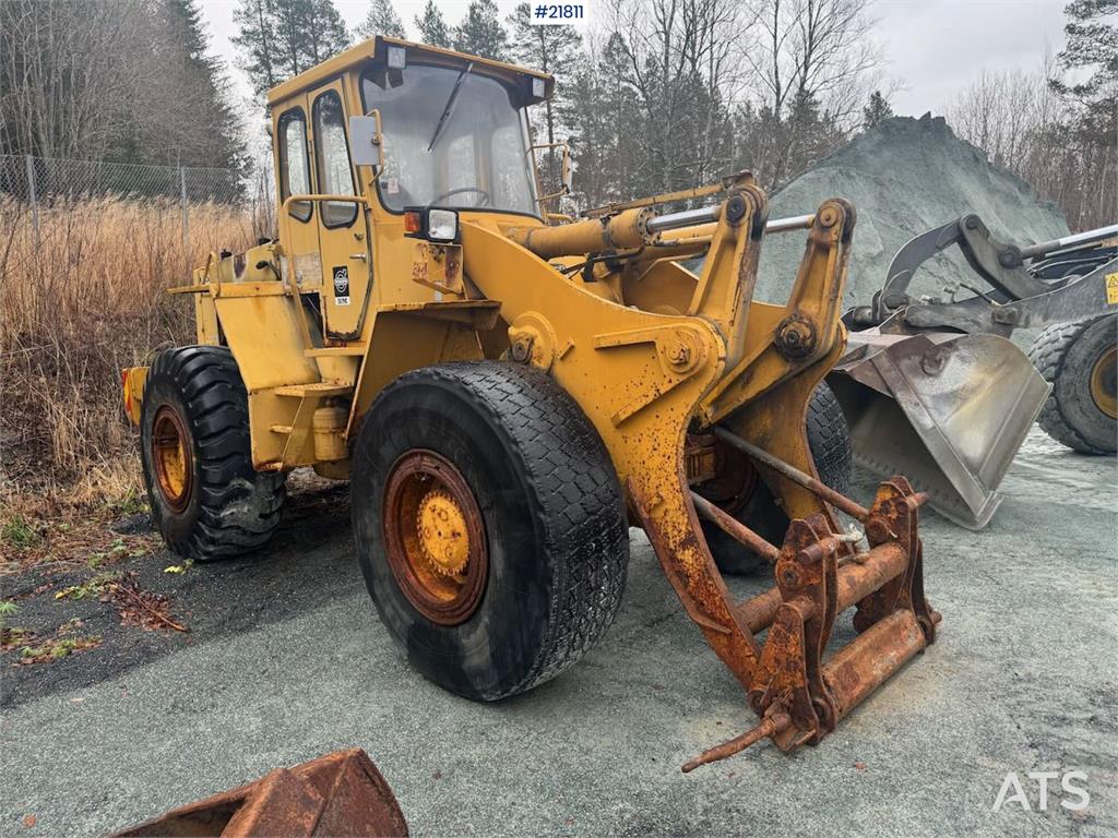 Volvo LM1240 wheel loader with snow bucket WATCH VIDEO