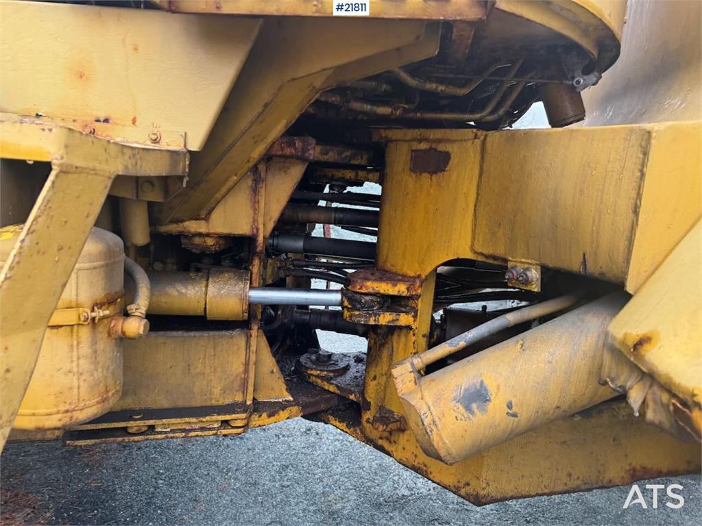 Volvo LM1240 wheel loader with snow bucket WATCH VIDEO