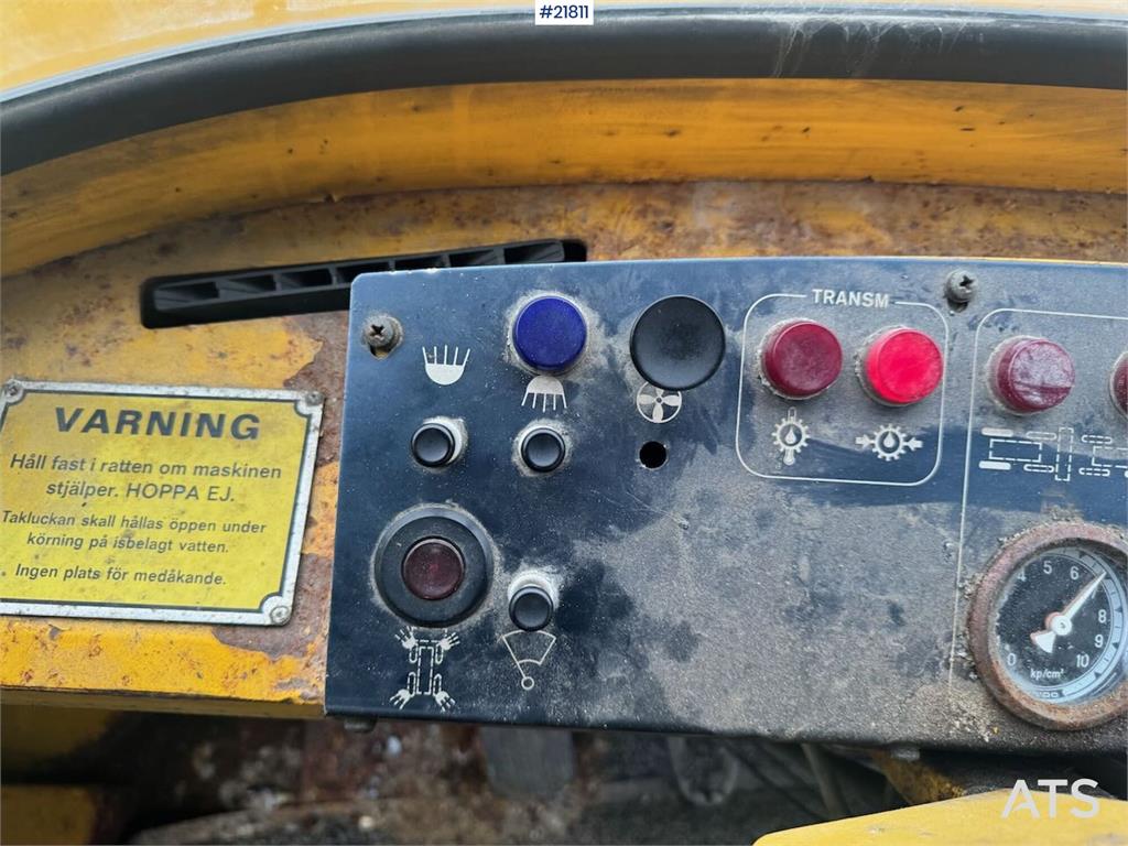 Volvo LM1240 wheel loader with snow bucket WATCH VIDEO