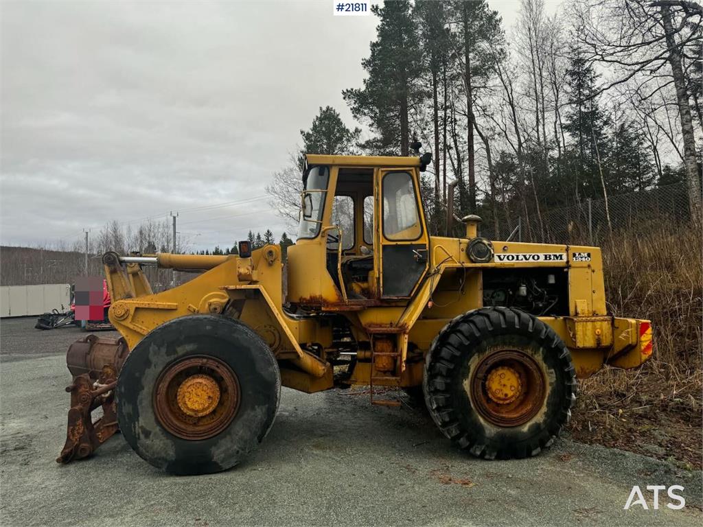 Volvo LM1240 wheel loader with snow bucket WATCH VIDEO