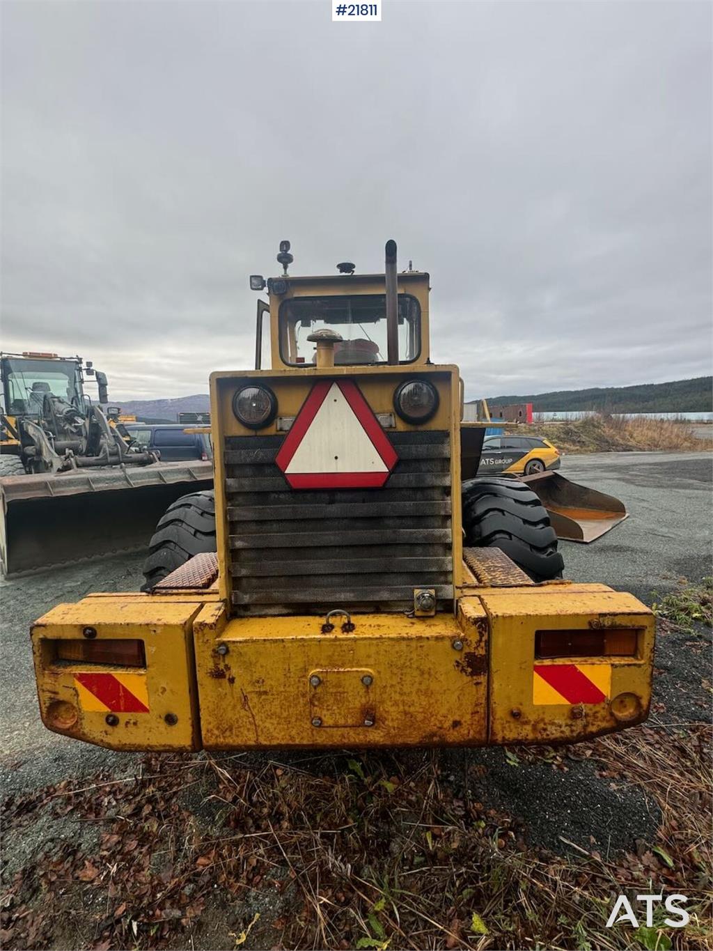 Volvo LM1240 wheel loader with snow bucket WATCH VIDEO