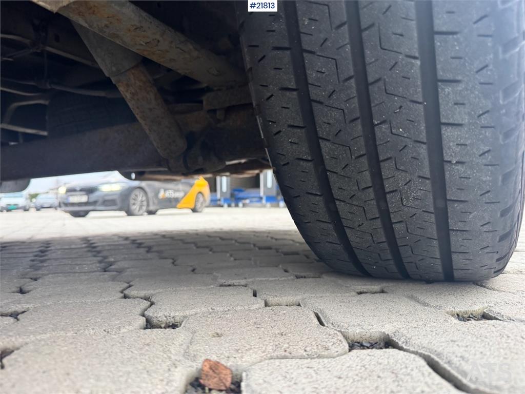 Ford Transit 4x2 Van with 2 Sets of Tires