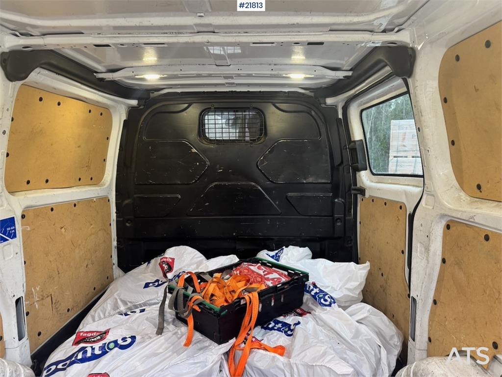 Ford Transit 4x2 Van with 2 Sets of Tires