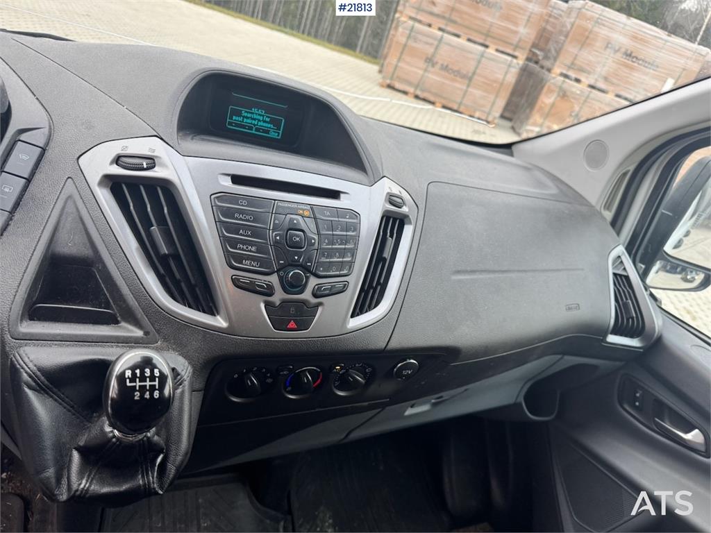 Ford Transit 4x2 Van with 2 Sets of Tires