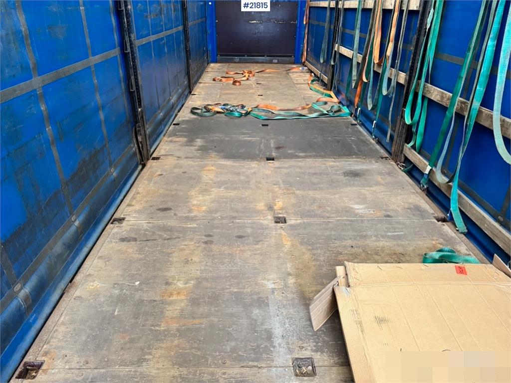 Krone Curtain-Side Trailer – EU Approved