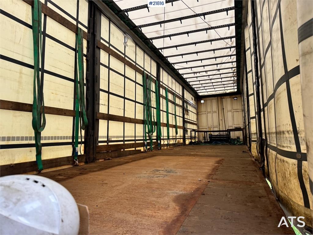 Krone Curtain-Side Trailer