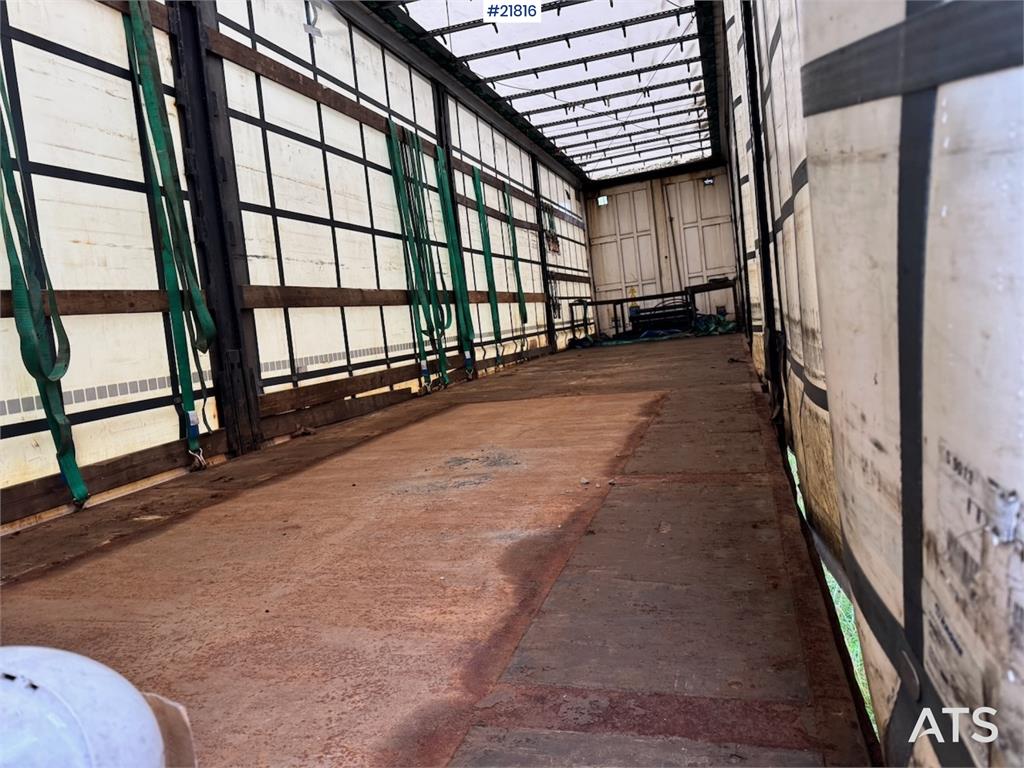 Krone Curtain-Side Trailer