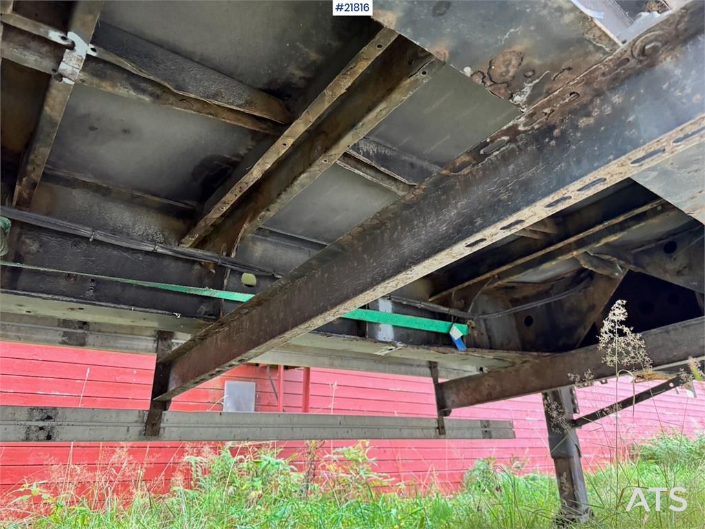 Krone Curtain-Side Trailer