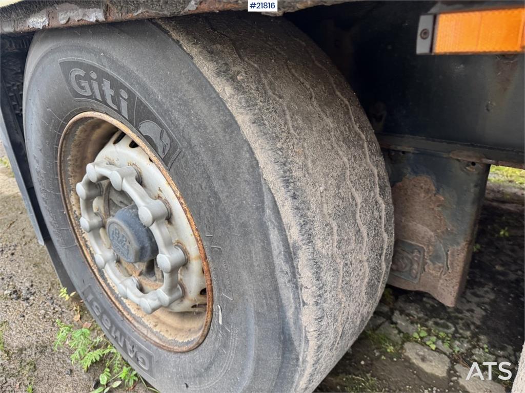 Krone Curtain-Side Trailer