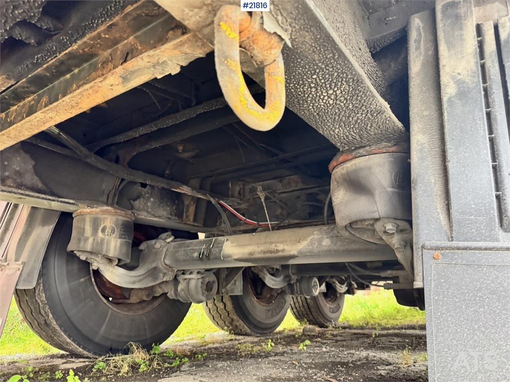 Krone Curtain-Side Trailer