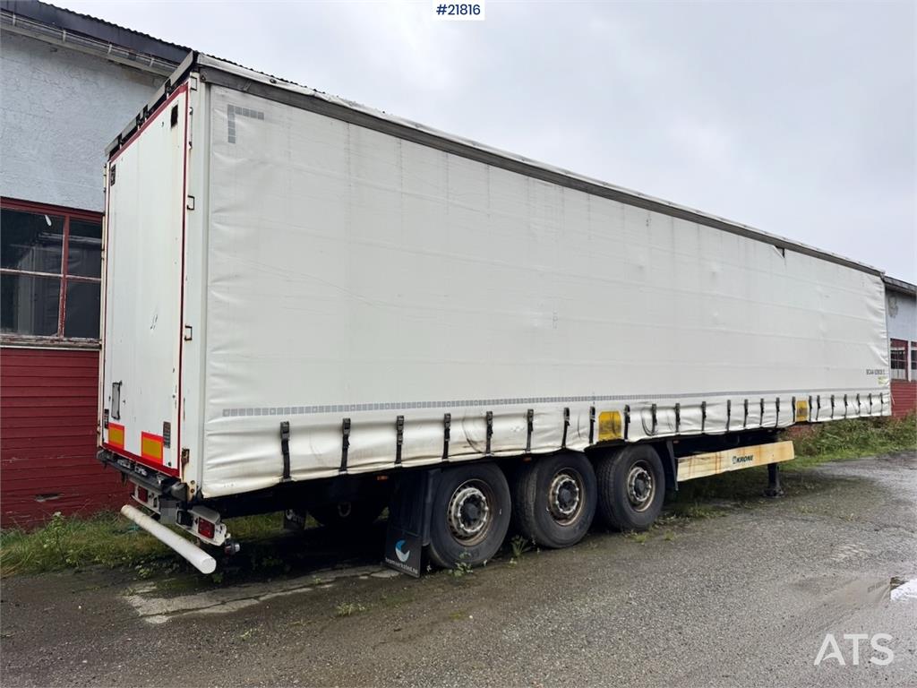 Krone Curtain-Side Trailer