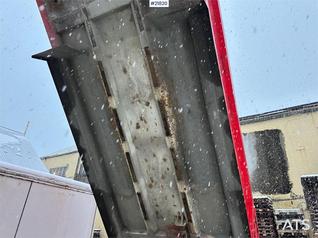 Volvo FH540 8x4 tipper w/ new dual clutch.