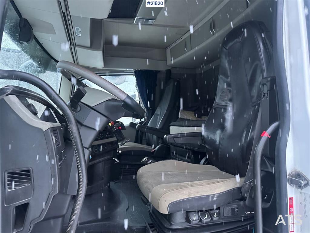 Volvo FH540 8x4 tipper w/ new dual clutch.