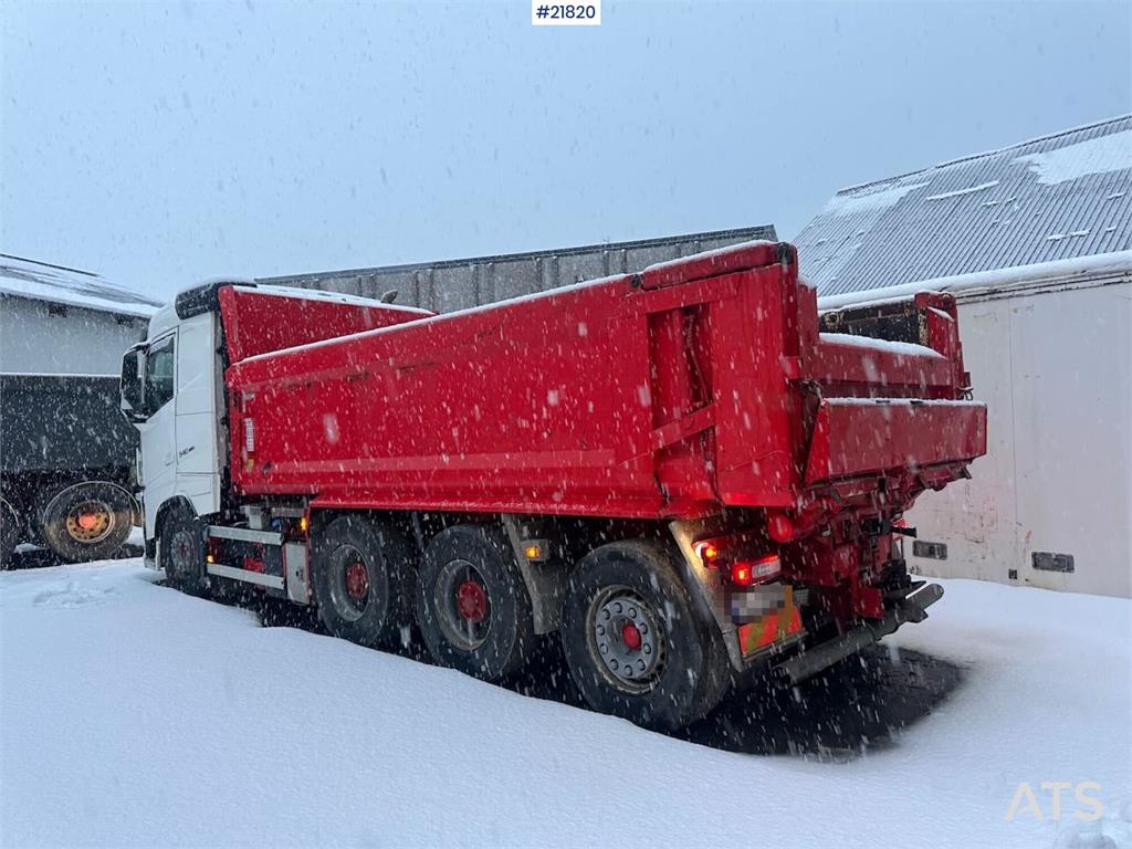 Volvo FH540 8x4 tipper w/ new dual clutch.
