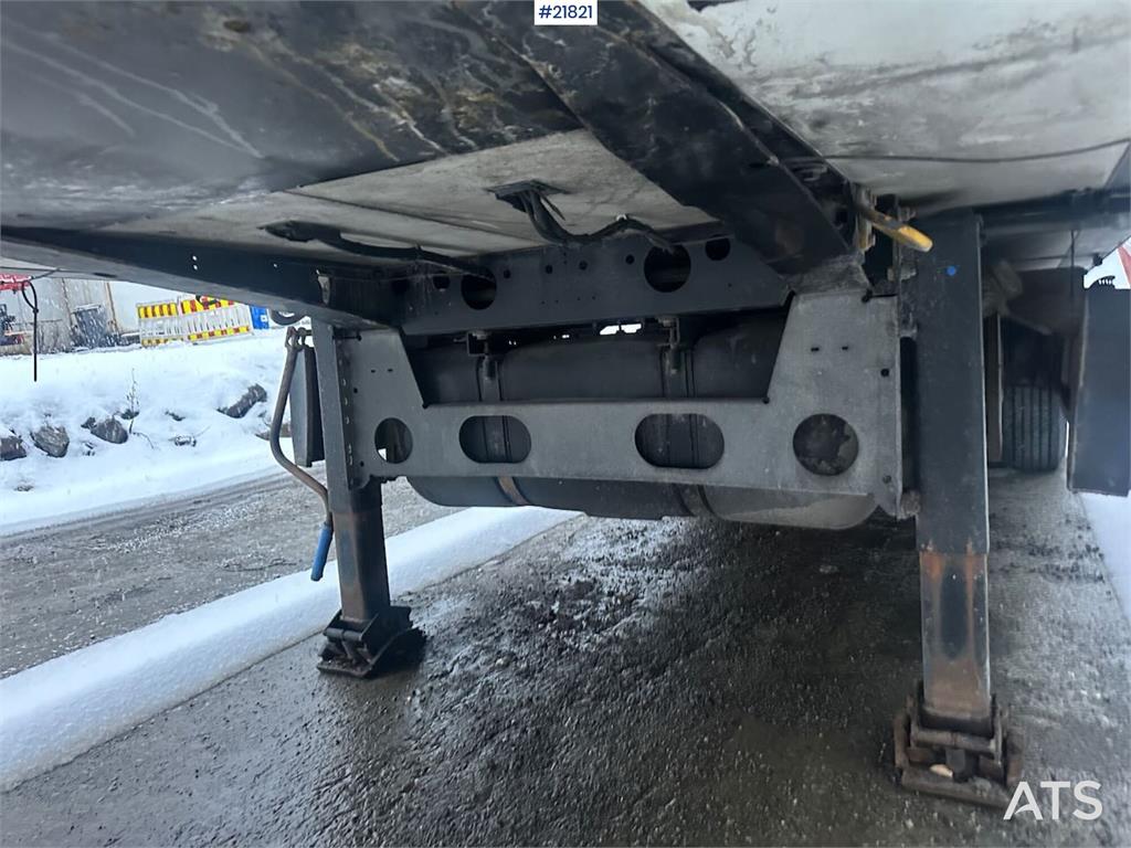 Krone 3 axle thermo trailer w/ carrier aggregate