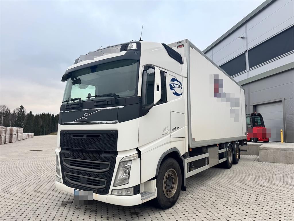 Volvo FH420 6x2 box truck. EU-approved. WATCH VIDEO