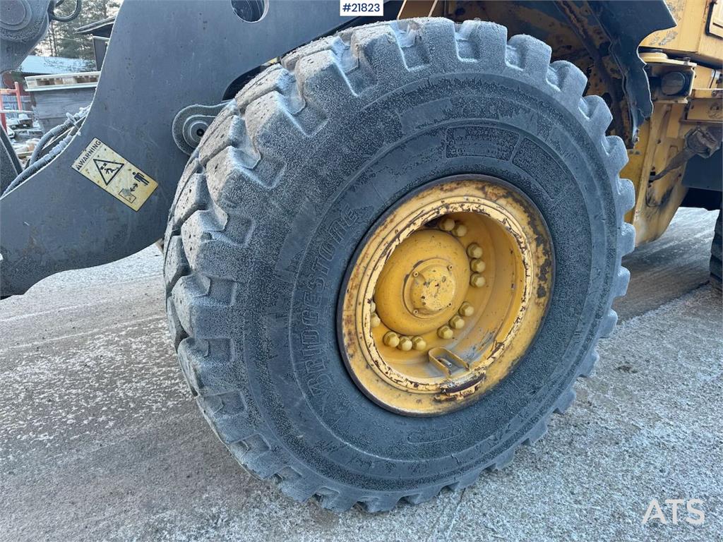 Volvo L110E Wheel Loader with Bucket WATCH VIDEO