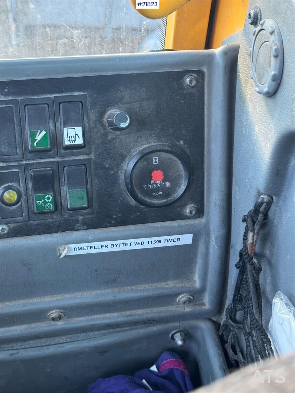 Volvo L110E Wheel Loader with Bucket WATCH VIDEO