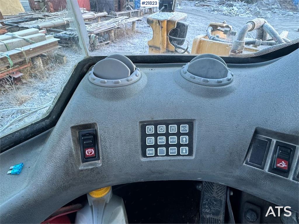 Volvo L110E Wheel Loader with Bucket WATCH VIDEO