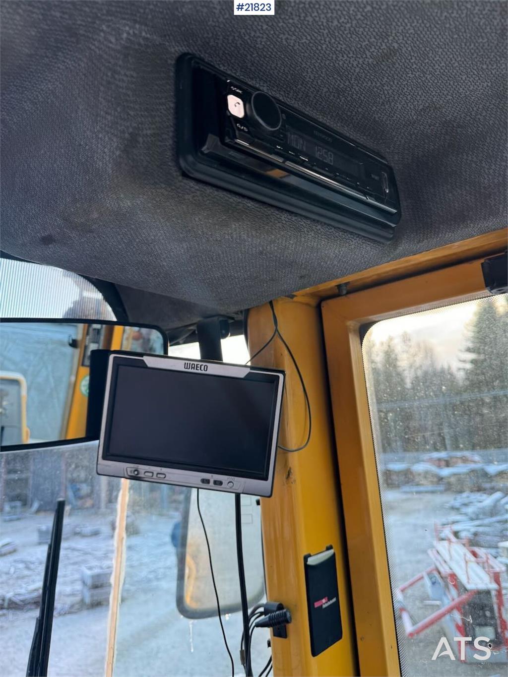 Volvo L110E Wheel Loader with Bucket WATCH VIDEO