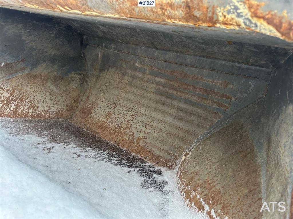 Volvo sanding bucket. Almost never used!