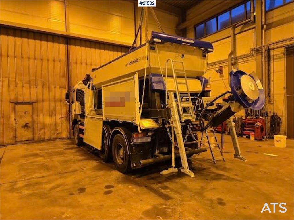 Volvo FMX 6x6 plow rigged dump truck w/ 9.5 t/m crane, 2