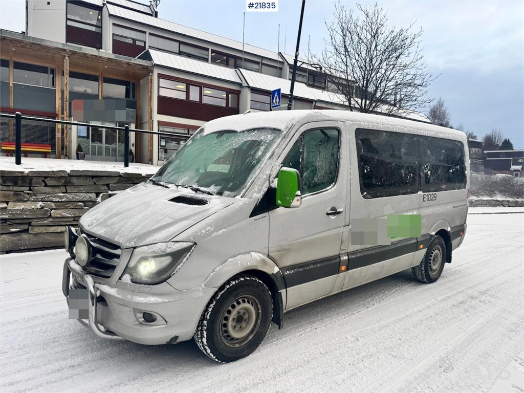 Mercedes-Benz Sprinter 316 Minibus – 9 seats and wheelchair ramp