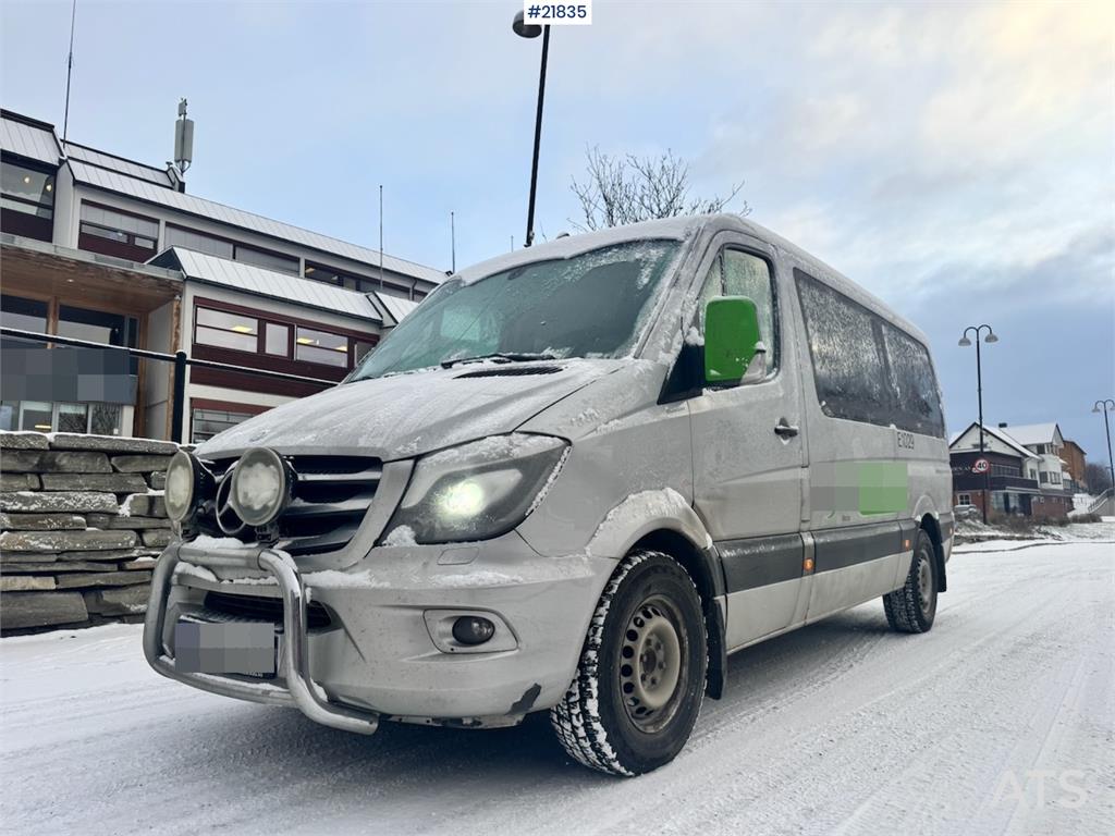 Mercedes-Benz Sprinter 316 Minibus – 9 seats and wheelchair ramp