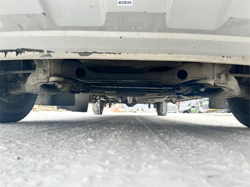 Mercedes-Benz Sprinter 316 Minibus – 9 seats and wheelchair ramp