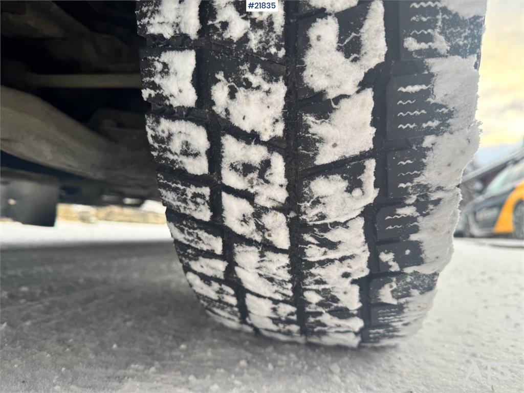 Mercedes-Benz Sprinter 316 Minibus – 9 seats and wheelchair ramp