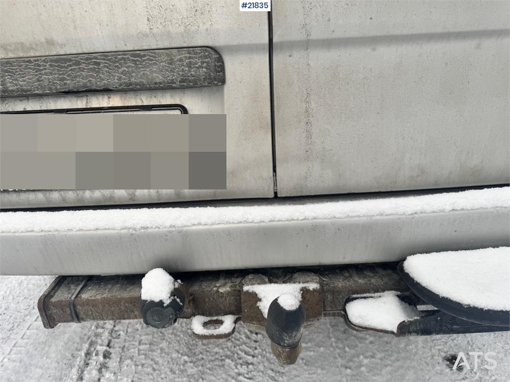 Mercedes-Benz Sprinter 316 Minibus – 9 seats and wheelchair ramp