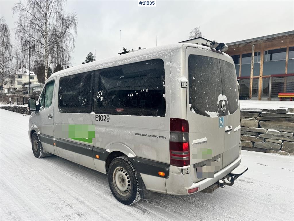 Mercedes-Benz Sprinter 316 Minibus – 9 seats and wheelchair ramp