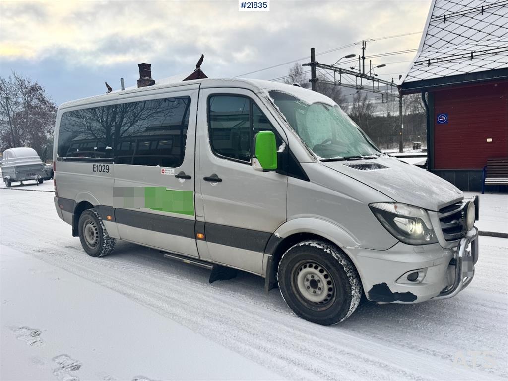 Mercedes-Benz Sprinter 316 Minibus – 9 seats and wheelchair ramp