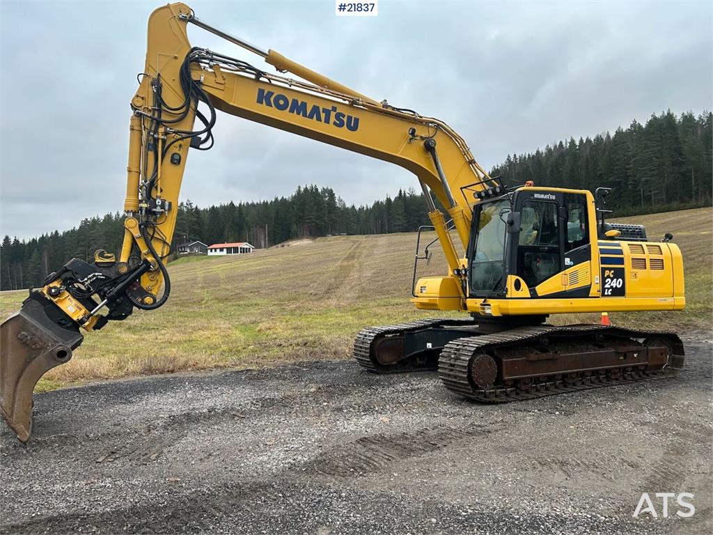 Komatsu PC240LC-11E0 crawler excavator with Rototilt and g