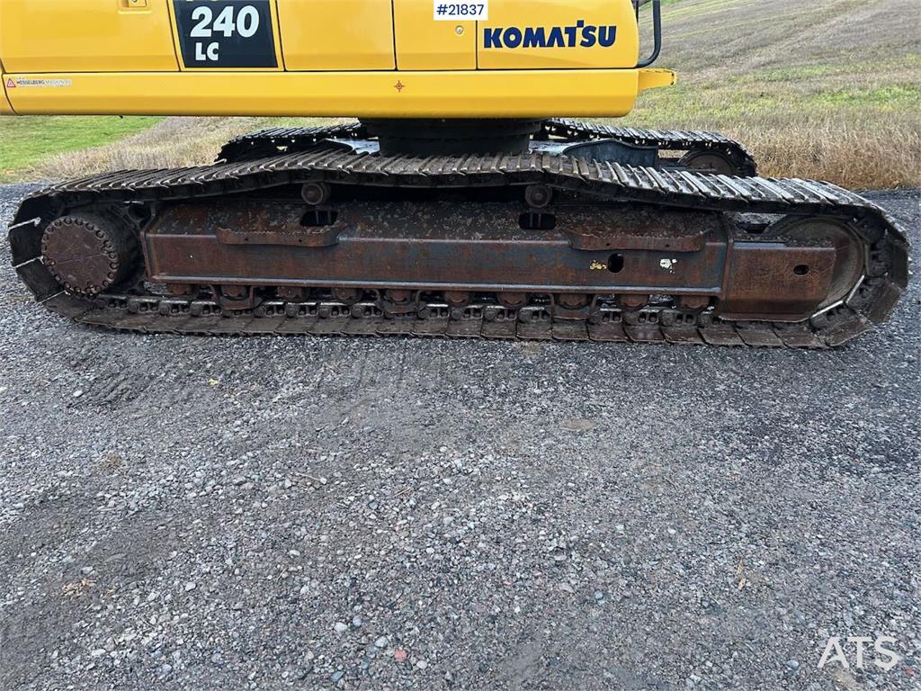 Komatsu PC240LC-11E0 crawler excavator with Rototilt and g