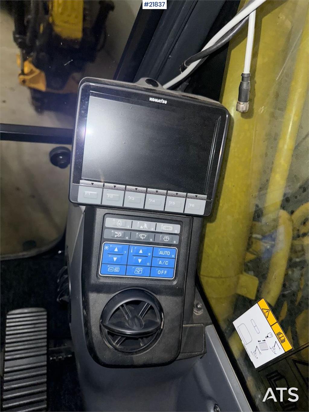 Komatsu PC240LC-11E0 crawler excavator with Rototilt and g