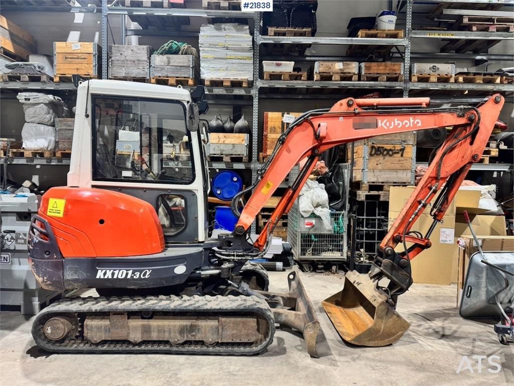Kubota KX101-3 Mini Excavator w/ Bucket and Grab