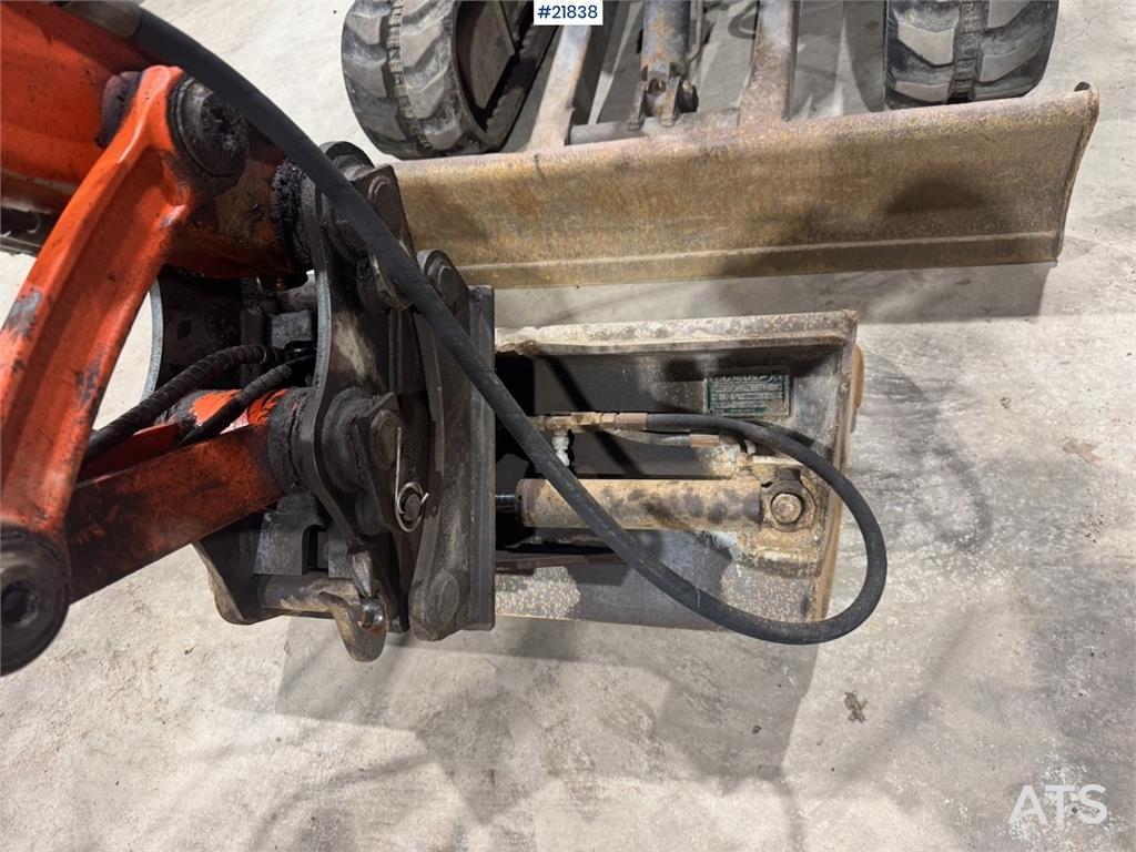 Kubota KX101-3 Mini Excavator w/ Bucket and Grab