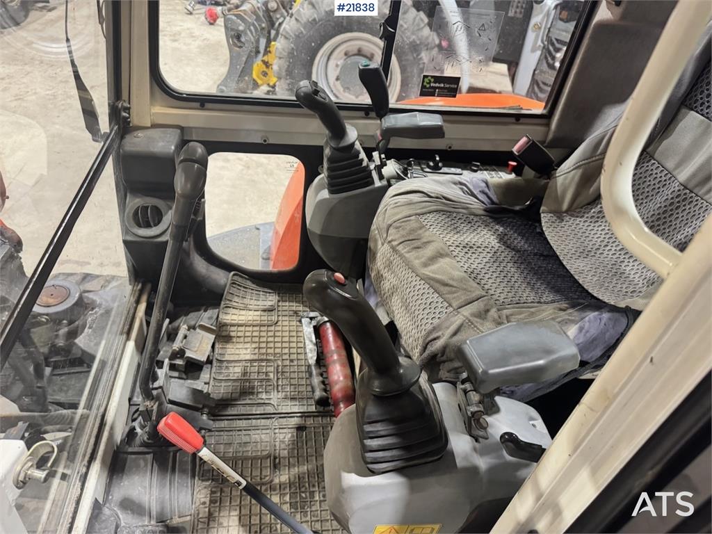 Kubota KX101-3 Mini Excavator w/ Bucket and Grab