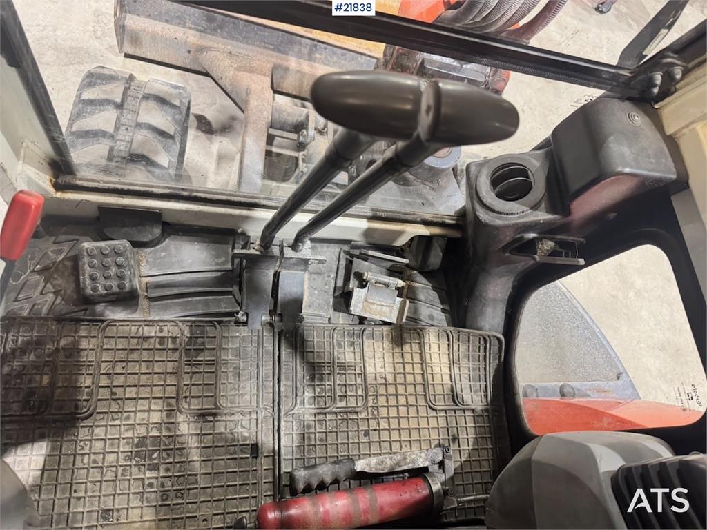 Kubota KX101-3 Mini Excavator w/ Bucket and Grab