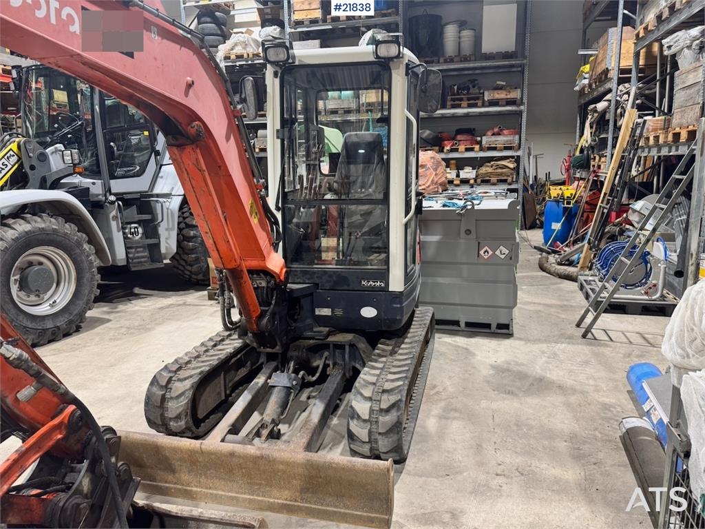 Kubota KX101-3 Mini Excavator w/ Bucket and Grab