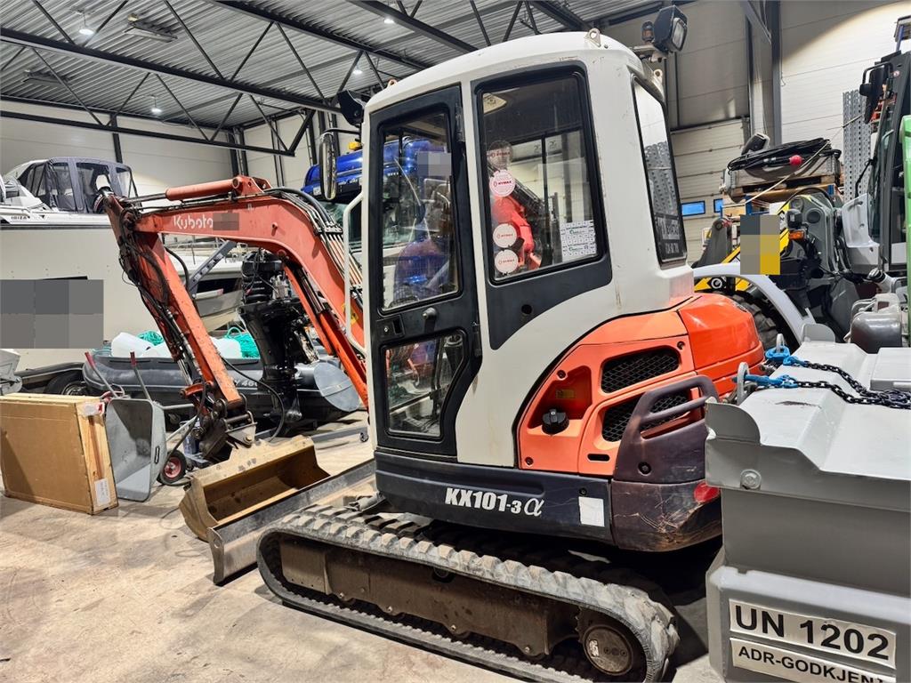 Kubota KX101-3 Mini Excavator w/ Bucket and Grab
