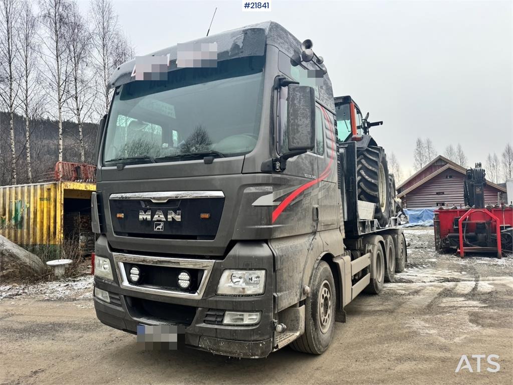 MAN TGX 35.540 Tridem hook truck with crane hydraulics