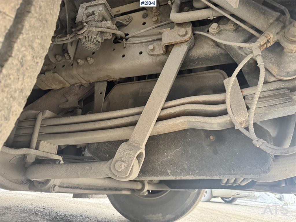 MAN TGX 35.540 Tridem hook truck with crane hydraulics