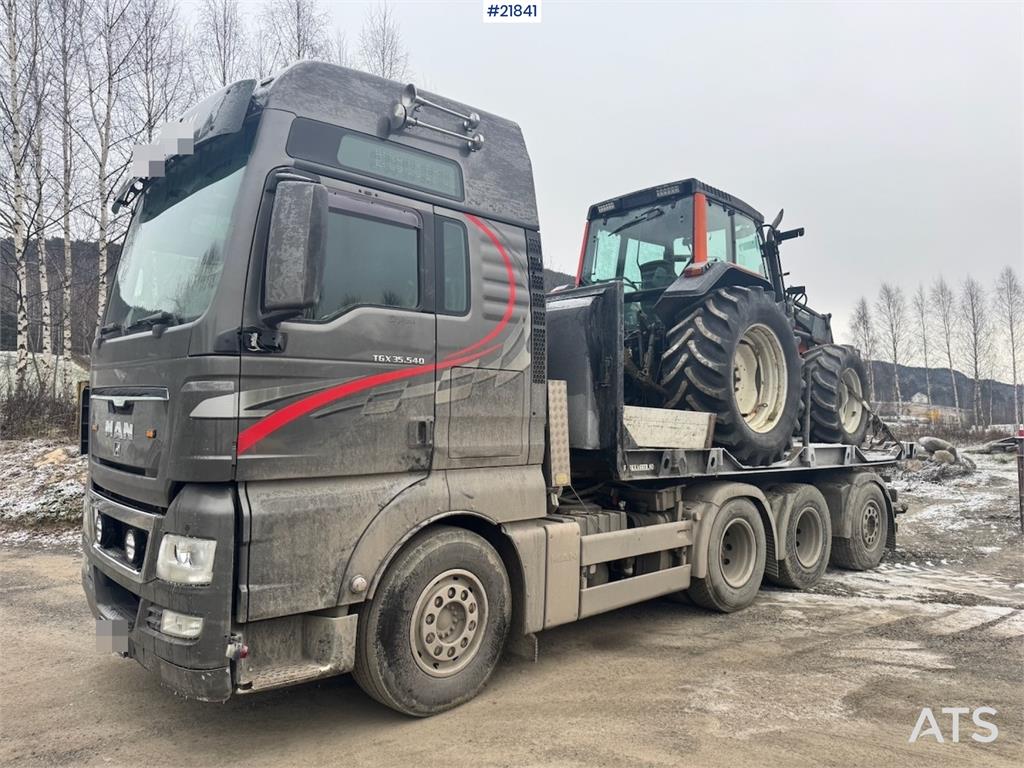 MAN TGX 35.540 Tridem hook truck with crane hydraulics