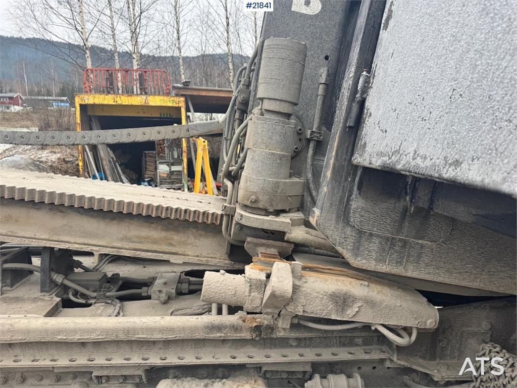 MAN TGX 35.540 Tridem hook truck with crane hydraulics