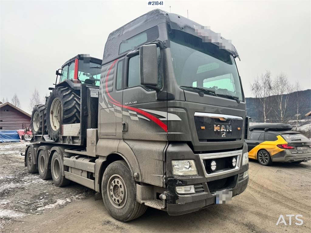 MAN TGX 35.540 Tridem hook truck with crane hydraulics