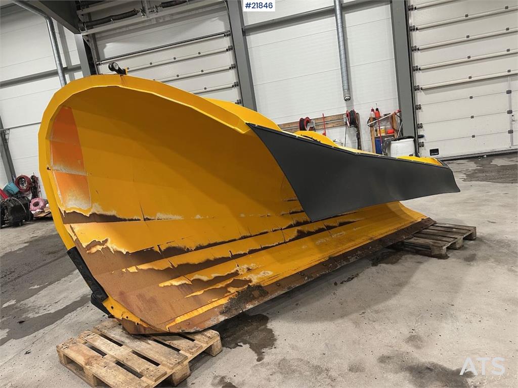 [Other] Øveraasen DEHS 285 snow plow